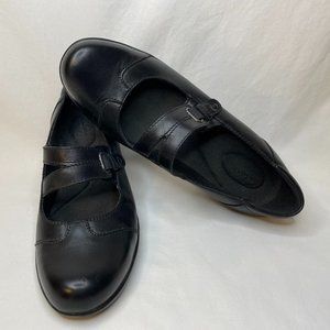 Black Clarks Slip-On Mary Jane Style Woman’s Size 8M Pump